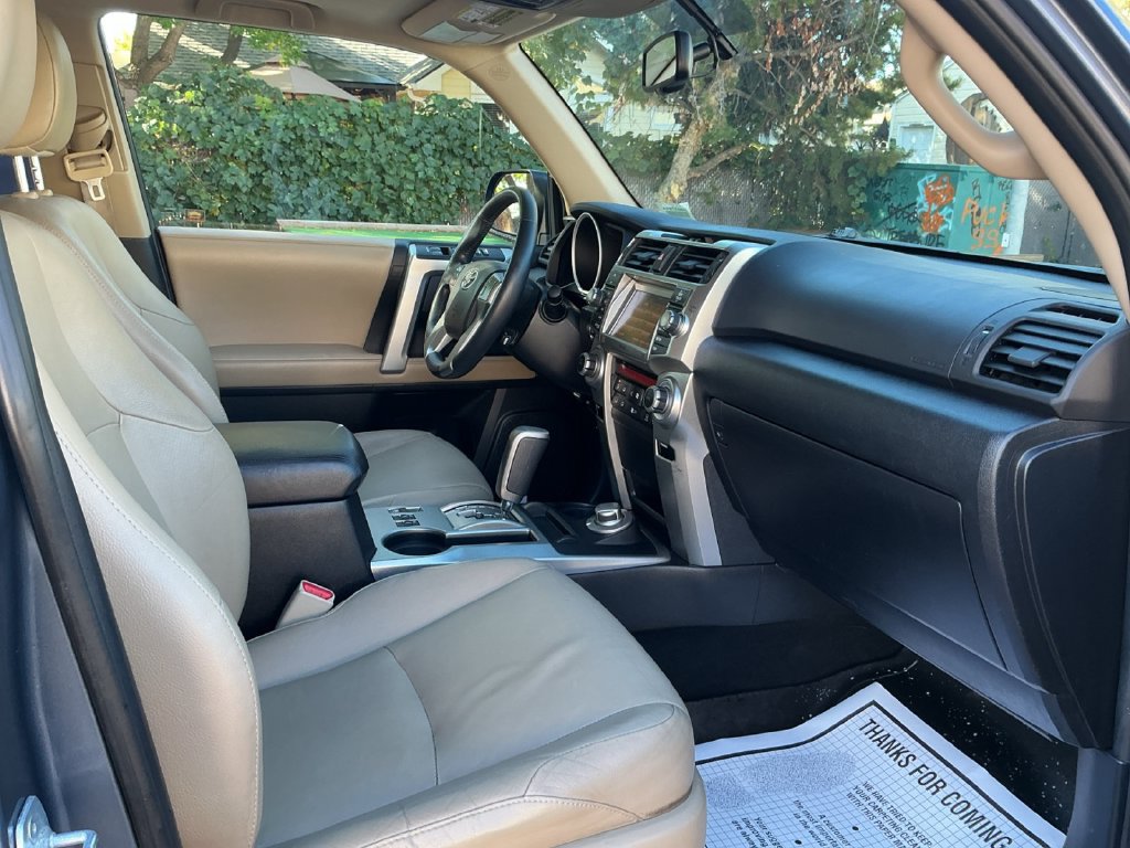 Used 2011 Toyota 4Runner Limited AWD/4WD image 32