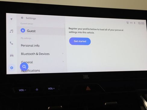 Used 2023 Toyota Venza XLE image 30