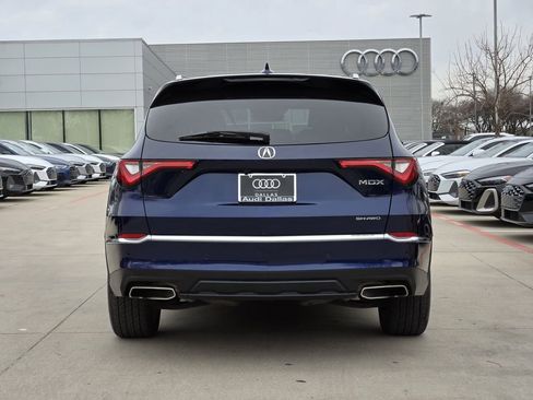 Used 2023 Acura MDX SH-AWD w/ Advance Package image 9