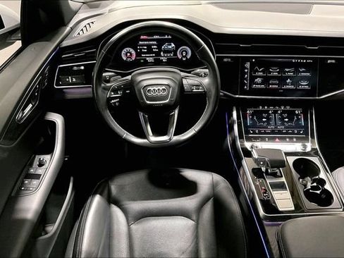 Used 2021 Audi Q8 Prestige w/ Prestige Package AWD/4WD image 4