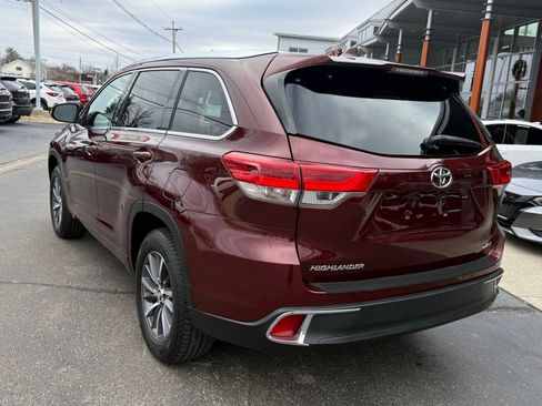 Used 2017 Toyota Highlander XLE image 13