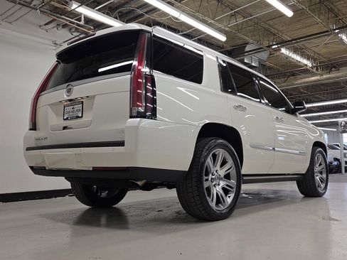 Used 2015 Cadillac Escalade Premium AWD/4WD image 8