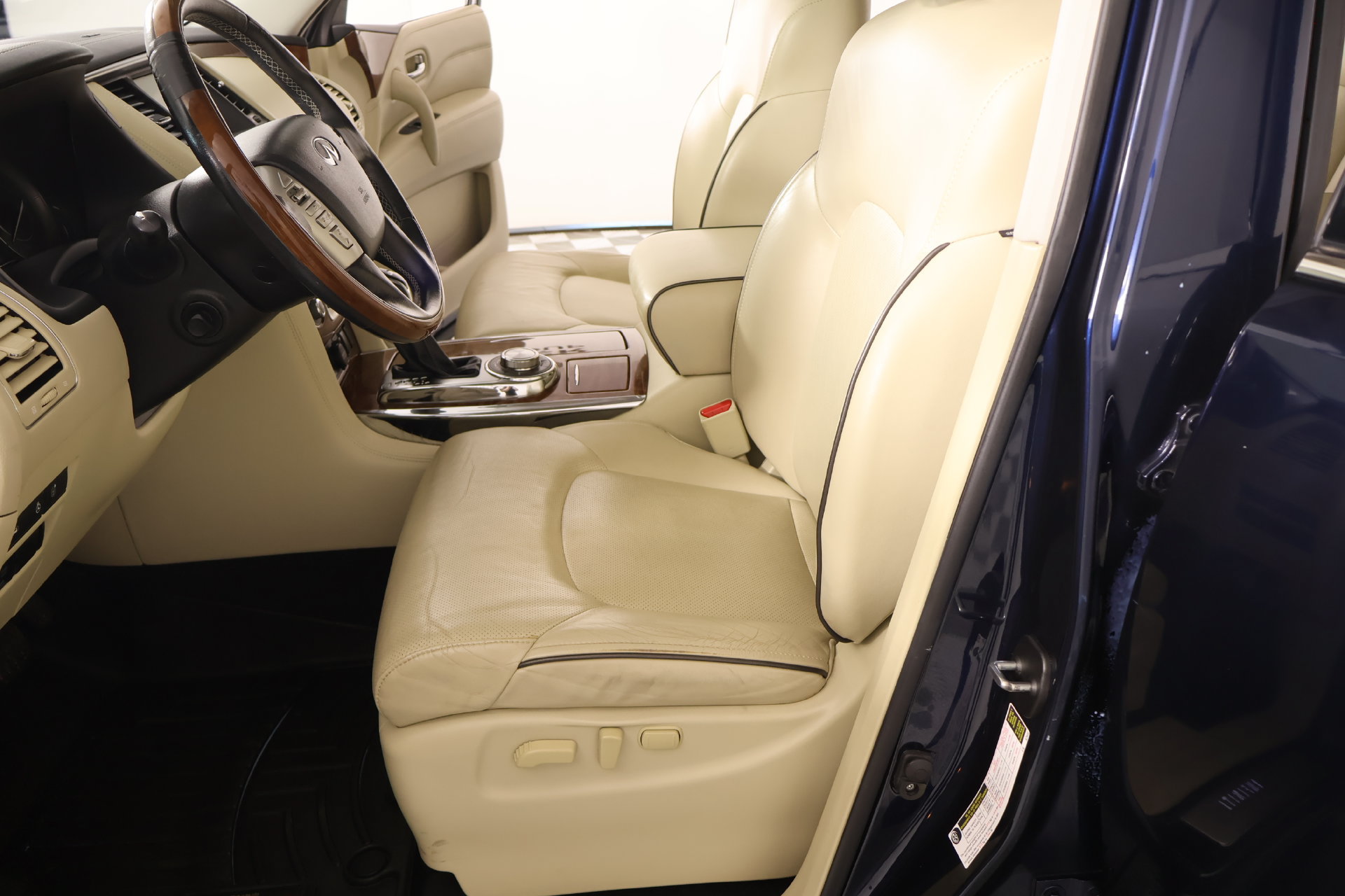 Used 2019 INFINITI QX80 Luxe w/ 22" Wheel Package AWD/4WD image 12