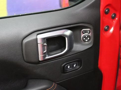 Used 2023 Jeep Gladiator Mojave w/ LED Lighting Group AWD/4WD image 13