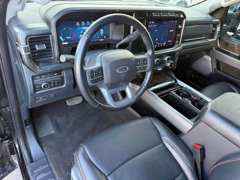Used 2024 Ford F250 Lariat w/ Black Appearance Package AWD/4WD image 12