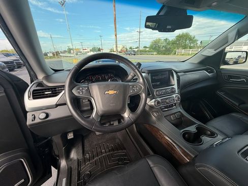 Used 2019 Chevrolet Tahoe LT image 12
