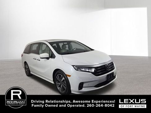Used 2023 Honda Odyssey Touring image 4