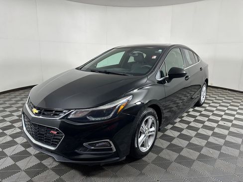 Used 2016 Chevrolet Cruze LT FWD image 1