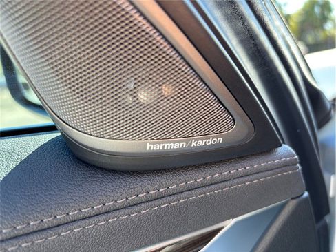 Used 2019 BMW 740i image 25