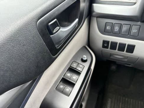 Used 2018 Toyota Highlander XLE AWD/4WD image 23