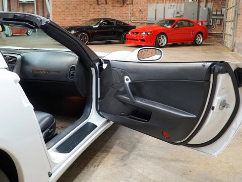 Used 2007 Chevrolet Corvette Coupe w/ Preferred Equipment Group RWD image 53