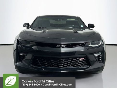 Used 2018 Chevrolet Camaro SS image 4