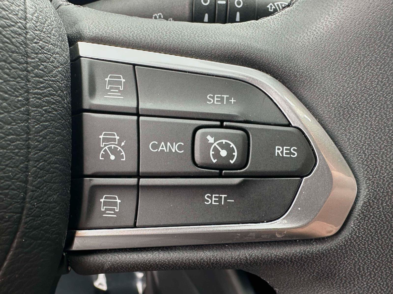 Used 2023 Jeep Compass High Altitude AWD/4WD image 22