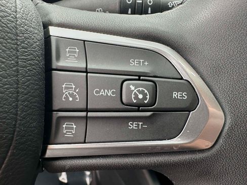 Used 2023 Jeep Compass High Altitude AWD/4WD image 22