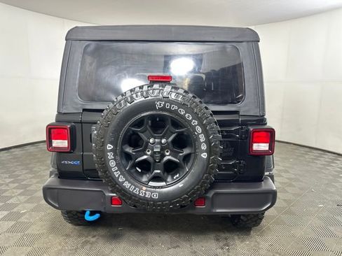 Used 2023 Jeep Wrangler Unlimited w/ Cold Weather Group image 4