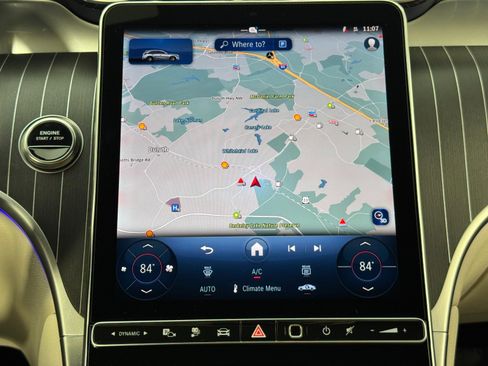 Used 2025 Mercedes-Benz GLC 350e 4MATIC image 27