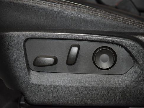 Used 2024 Chevrolet Suburban High Country image 40