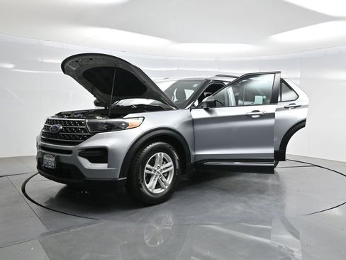 Used 2022 Ford Explorer XLT RWD image 35