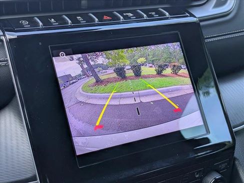 Used 2025 Jeep Grand Cherokee L Laredo w/ Luxury Tech Group I RWD image 12