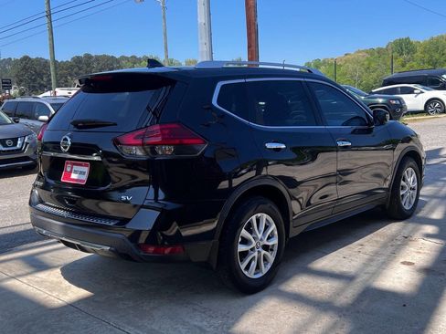 Used 2017 Nissan Rogue SV image 6