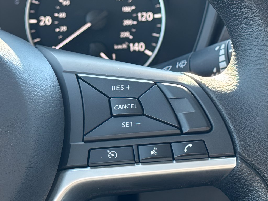Used 2025 Nissan Altima 2.5 SV FWD image 16