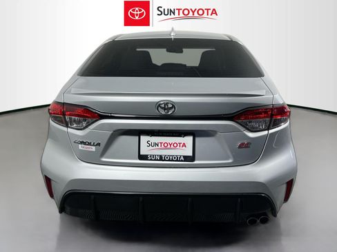 Used 2023 Toyota Corolla SE FWD image 5