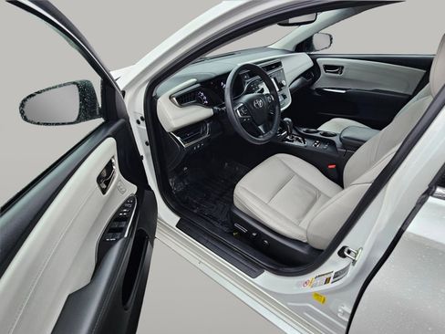 Used 2016 Toyota Avalon Touring image 20
