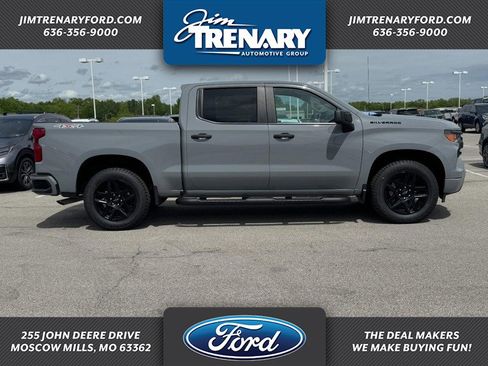 Used 2024 Chevrolet Silverado 1500 Custom w/ Turbomax Blackout Package AWD/4WD image 1