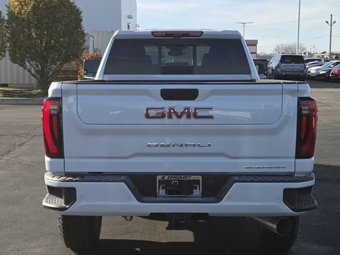 New 2026 GMC Sierra 2500 Denali w/ Denali Reserve Package image 25