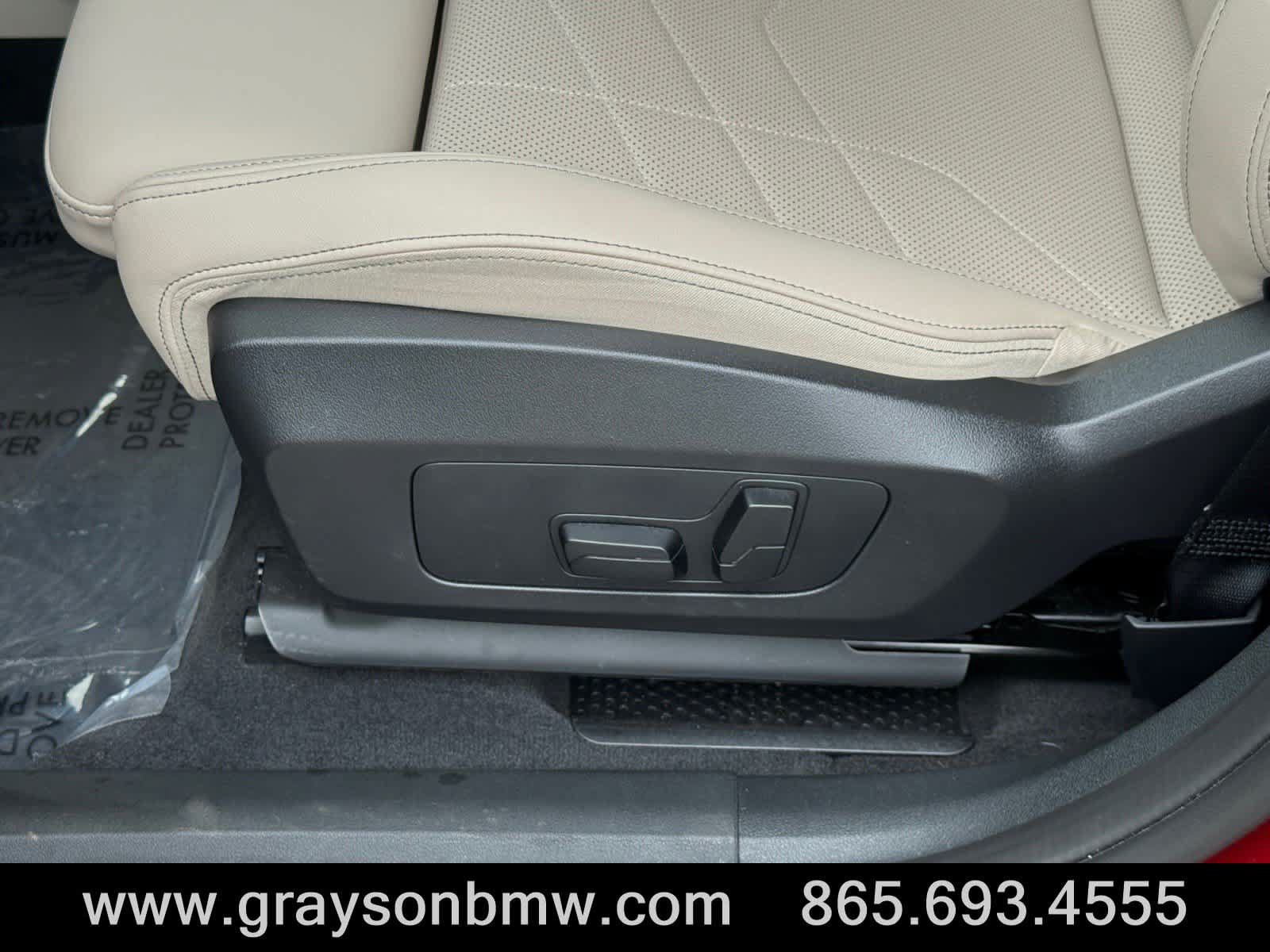 Used 2025 BMW X2 xDrive28i w/ Premium Package AWD/4WD image 13