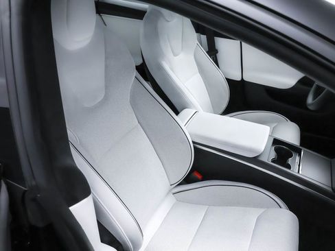 Used 2023 Tesla Model S Plaid image 23