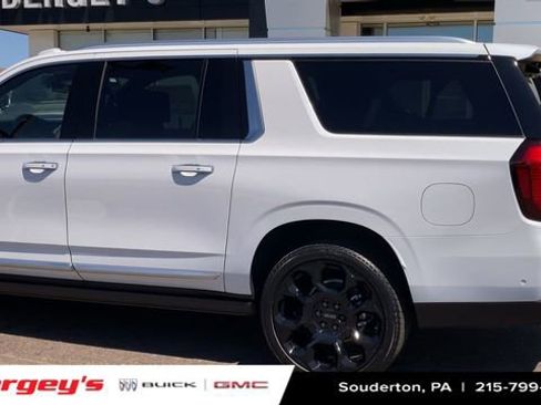 New 2026 GMC Yukon XL Denali w/ Denali Reserve Package AWD/4WD image 7