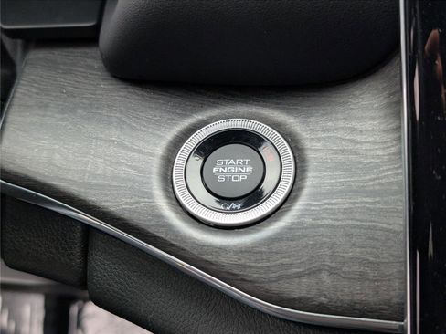 Used 2023 Jeep Grand Cherokee Overland w/ Advanced Protech Group III image 25