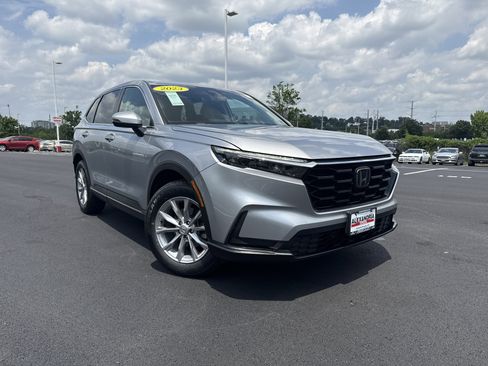 Used 2023 Honda CR-V EX image 2