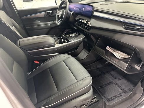 Used 2025 Buick Enclave Sport Touring w/ Power Package image 40