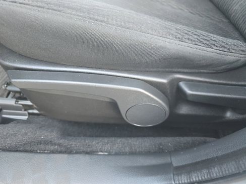 Used 2011 Subaru Legacy 2.5i image 8