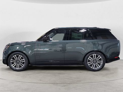 Used 2023 Land Rover Range Rover SE AWD/4WD image 2