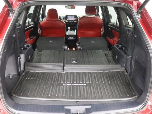 Used 2022 Toyota Highlander XSE image 39
