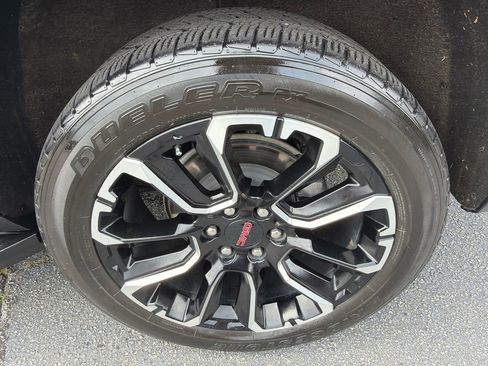 Used 2023 GMC Yukon Denali AWD/4WD image 20