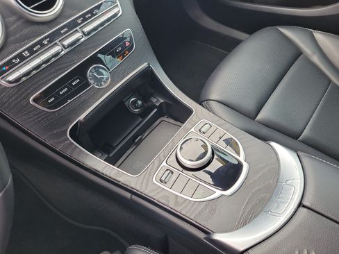 Used 2019 Mercedes-Benz C 300 Sedan image 31