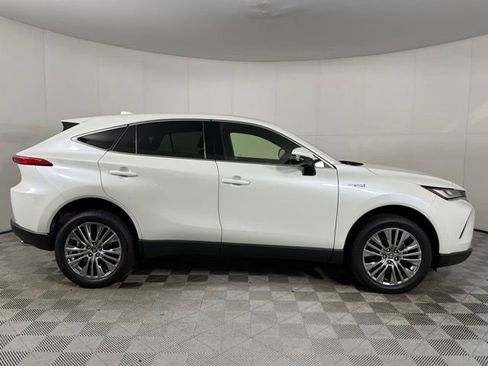 Used 2021 Toyota Venza Limited w/ Advanced Technology Package image 12