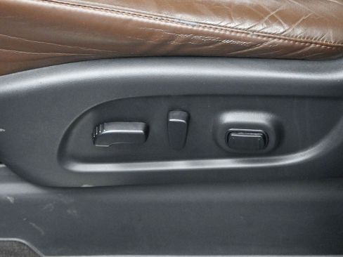 Used 2021 Nissan Titan Platinum Reserve w/ Moonroof Package image 15