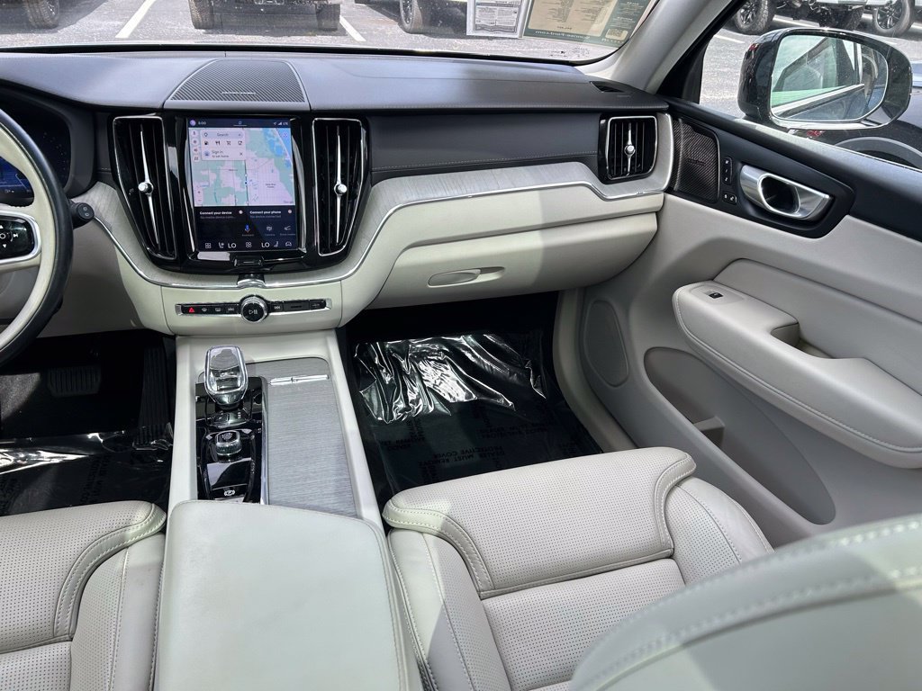 Used 2023 Volvo XC60 B5 Ultimate w/ Climate Package AWD/4WD image 11