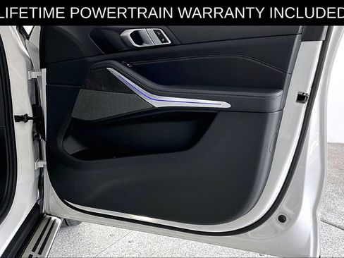Used 2025 BMW X5 xDrive40i AWD/4WD image 24