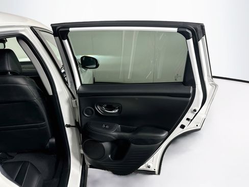 Used 2025 Acura ADX FWD image 30