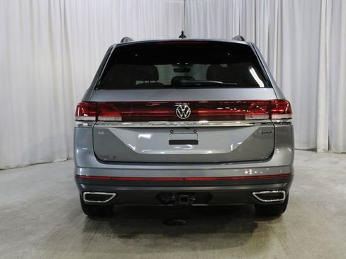 Used 2024 Volkswagen Atlas SE image 24
