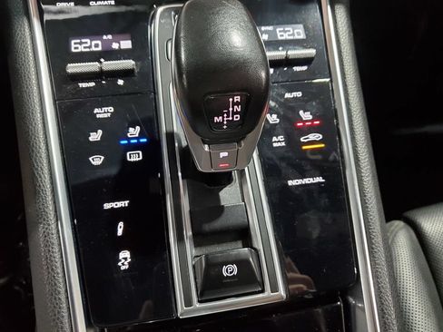 Used 2017 Porsche Panamera 4S AWD/4WD image 32