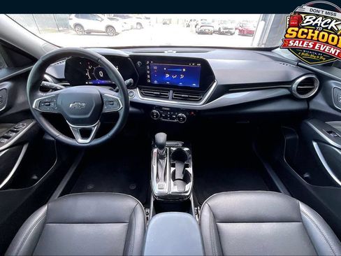 Used 2024 Chevrolet Trax ACTIV w/ Driver Confidence Package FWD image 15