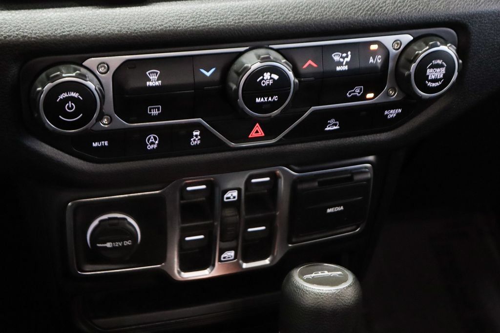 Used 2025 Jeep Gladiator Sport AWD/4WD image 30
