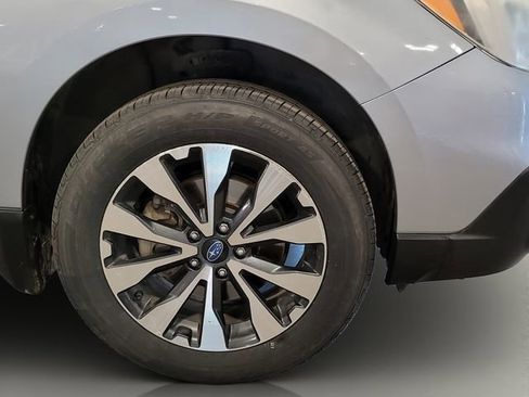 Used 2015 Subaru Outback 3.6R Limited AWD/4WD image 21